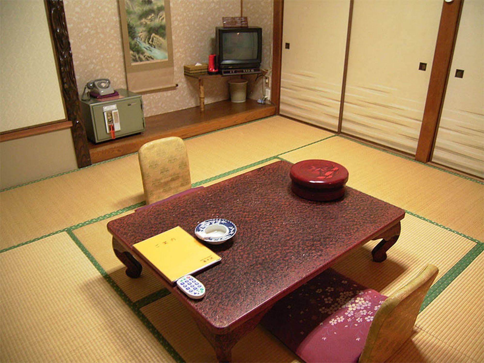 Toushijima Onsen Suzunami Тоба Екстериор снимка